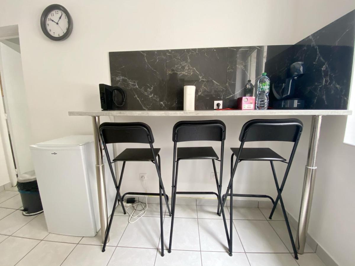 023 Chic & Cosy F1 23M2 Hypercentre Wifi Smart Tv Netflix Apartment Saint-Etienne  Luaran gambar