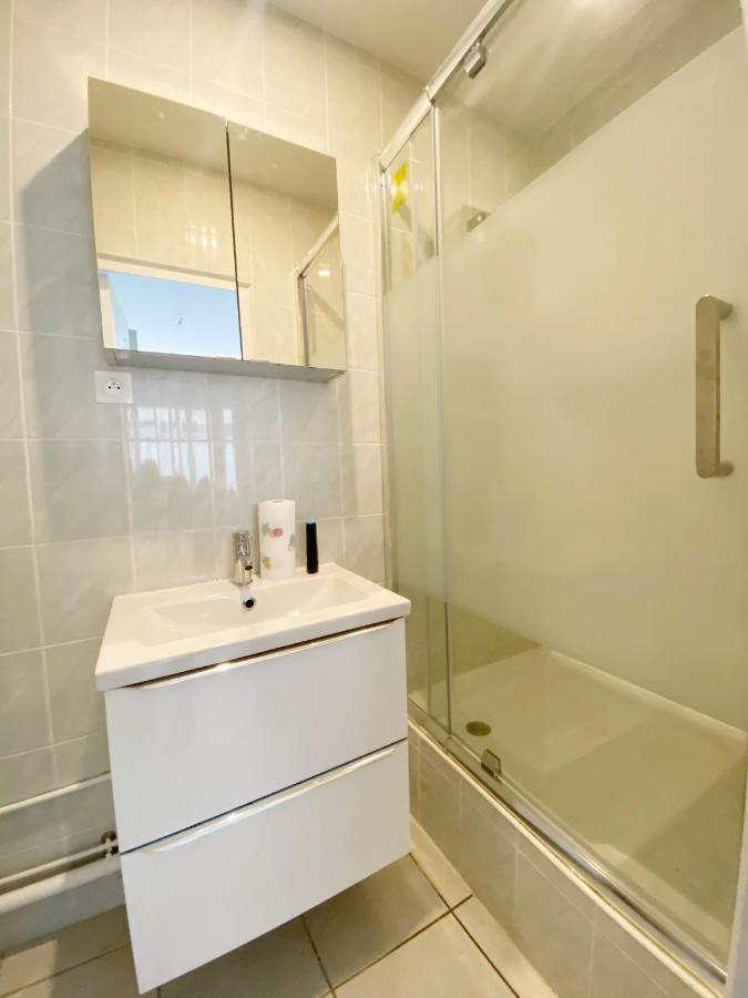 023 Chic & Cosy F1 23M2 Hypercentre Wifi Smart Tv Netflix Apartment Saint-Etienne  Luaran gambar